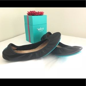 EUC size 9 Tieks, matte black